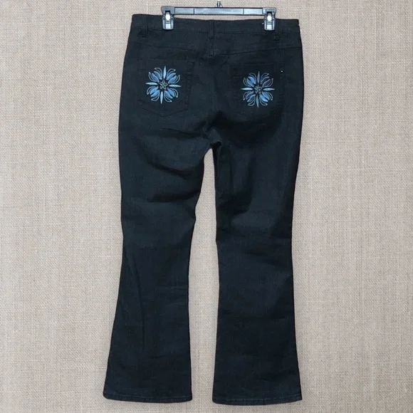 New Cosmopolitan JeansWear Embroidered Blackest Blue High Rise Boot Cut Jeans 14 - Picture 3 of 14
